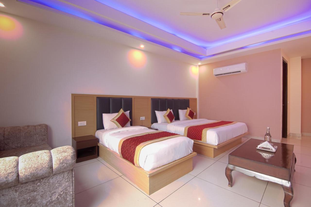 Hotel Del Inn By F9 Hotels - Near Igi Airport New Delhi Buitenkant foto